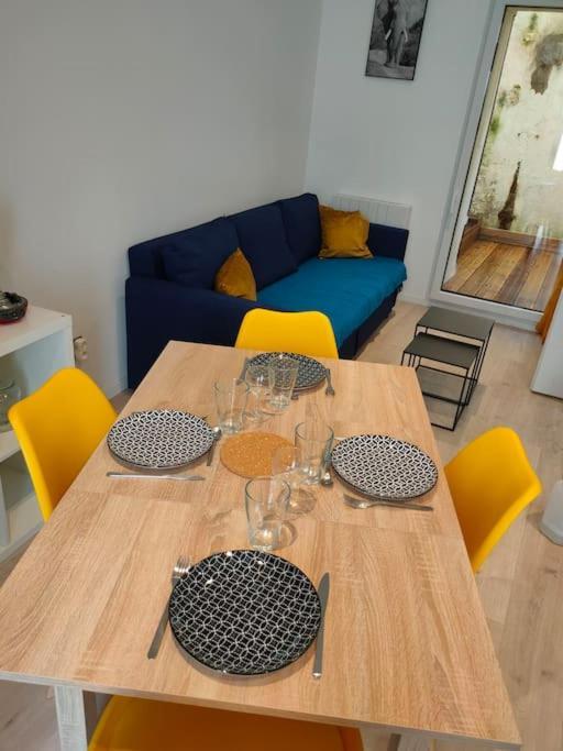 Patio Cosy Thizy-les-Bourgs Exterior foto