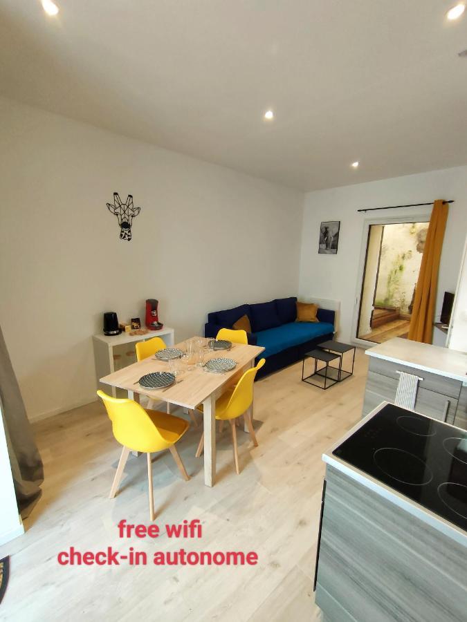 Patio Cosy Thizy-les-Bourgs Exterior foto